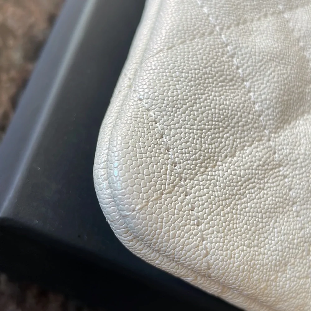 Chanel extremely rare iridescent white caviar o case clutch bag large 13x9 wrist